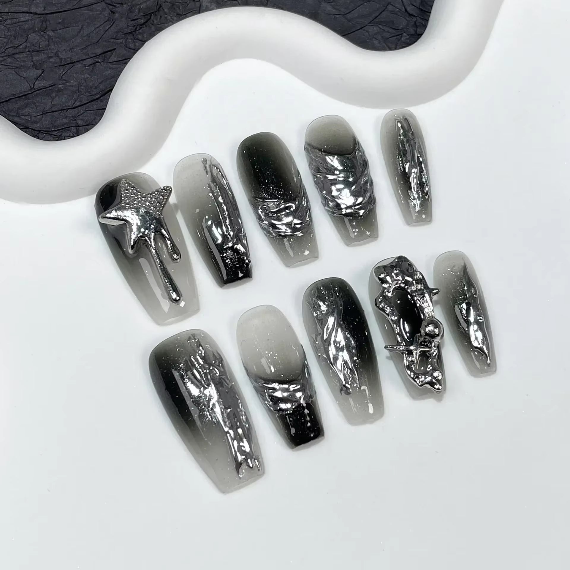 10Pcs Black Handmade Press on Nails Coffin Fake Nails Full Cover Gradient Metal Contrast Artificial Manicure Wearable Nail Tips
