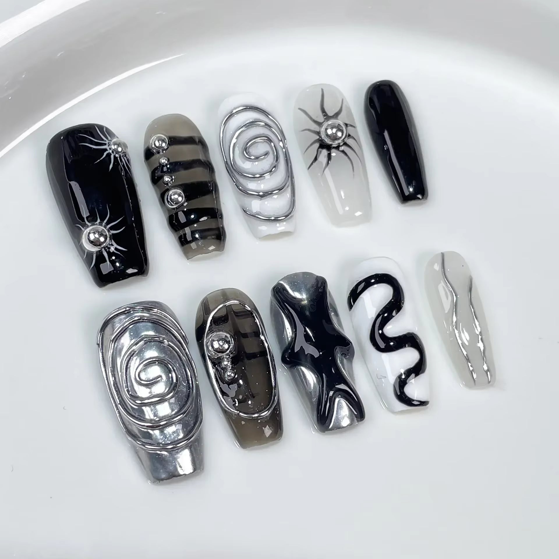 10Pcs Black Handmade Press on Nails Coffin Fake Nails Full Cover Gradient Metal Contrast Artificial Manicure Wearable Nail Tips